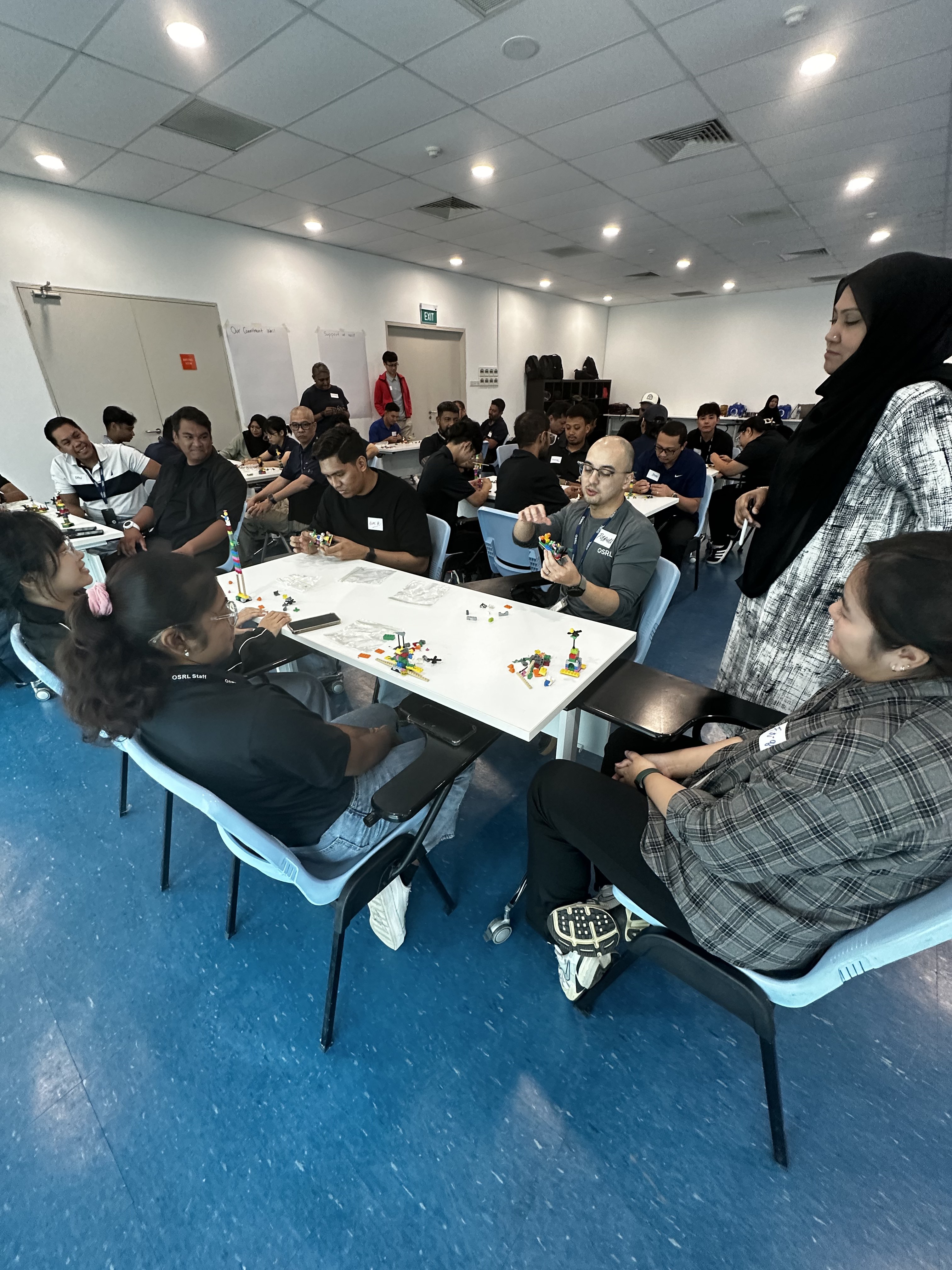 Aishah Hamid facilitating an OSRL workshop